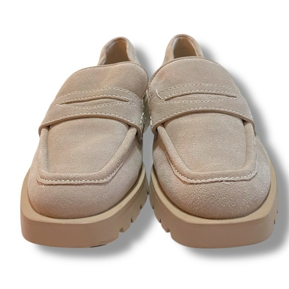 Dolce Vita Women's Elias Lug Sole Tailored Suede Loafer Tan Size 8.5 Wide - Picture 2 of 9